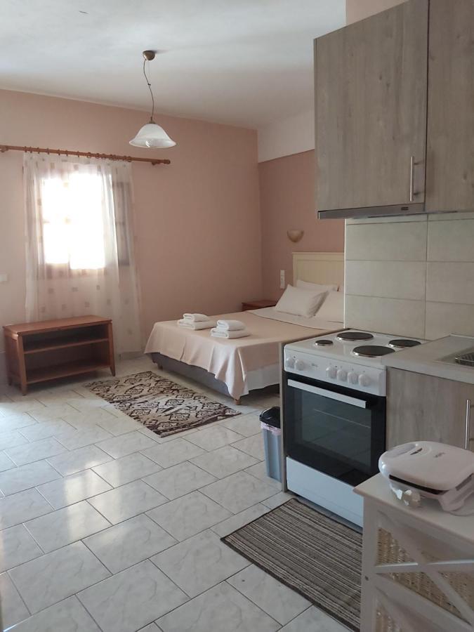 Voula Pansion Hotel Kardhamili Ngoại thất bức ảnh