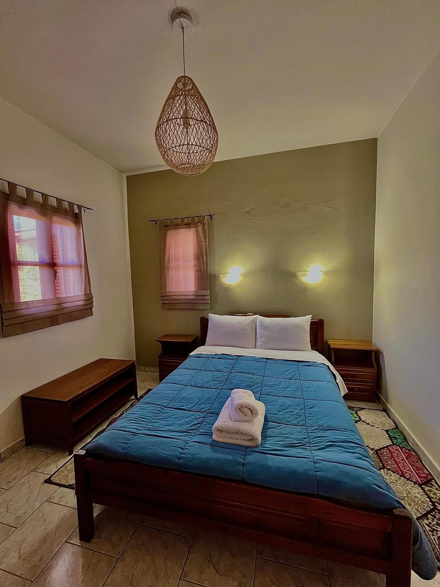 Voula Pansion Hotel Kardhamili Ngoại thất bức ảnh