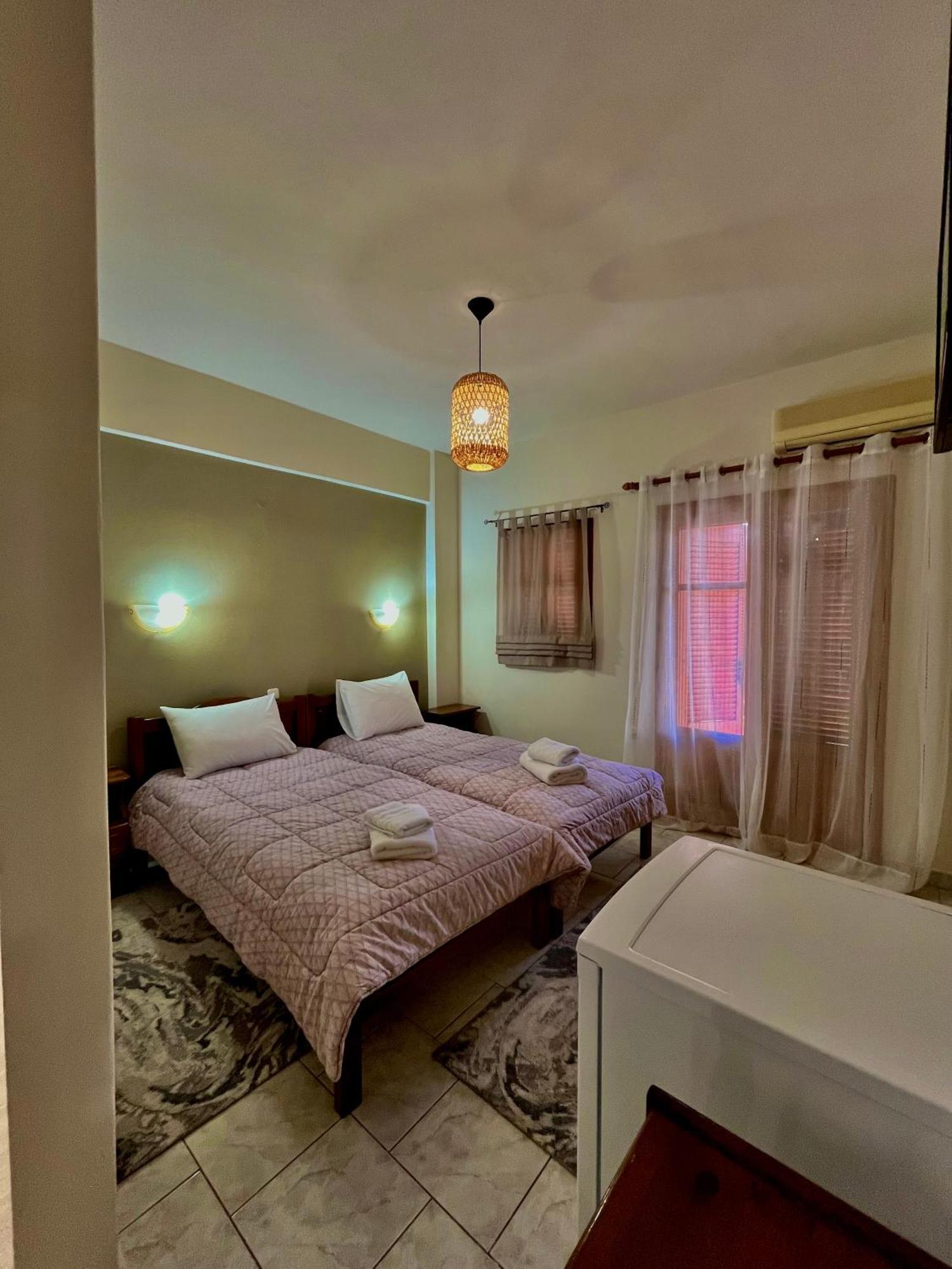Voula Pansion Hotel Kardhamili Ngoại thất bức ảnh